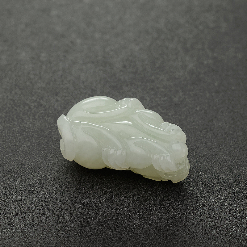 青白玉貔貅吊坠-红掌柜