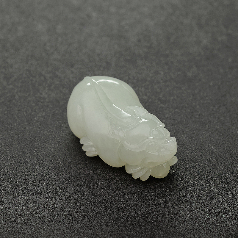 俄料山料青白玉吊坠-红掌柜