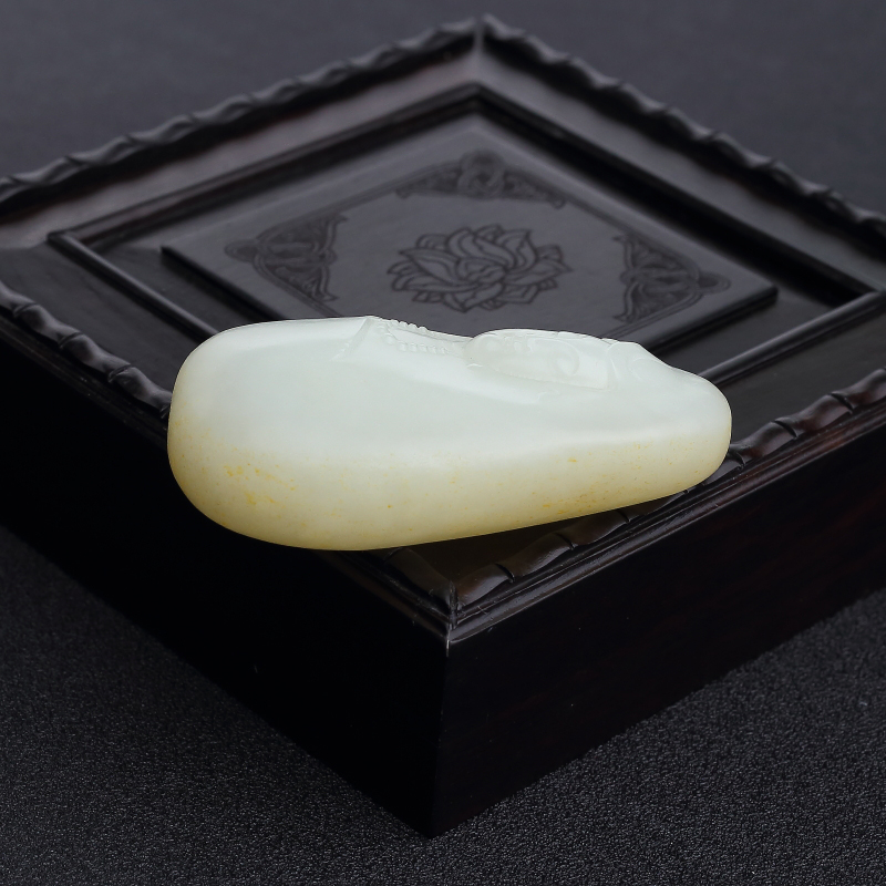 山料天然和田白玉吊坠-红掌柜