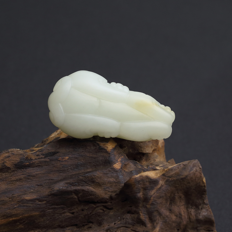 和田青白玉貔貅吊坠-红掌柜