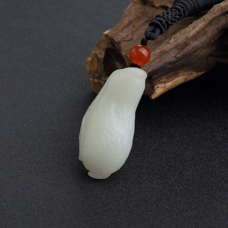 俄罗斯山料和田白玉白菜吊坠-红掌柜