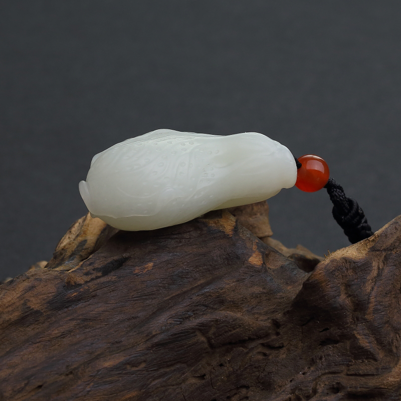 俄罗斯和田白玉白菜吊坠-红掌柜