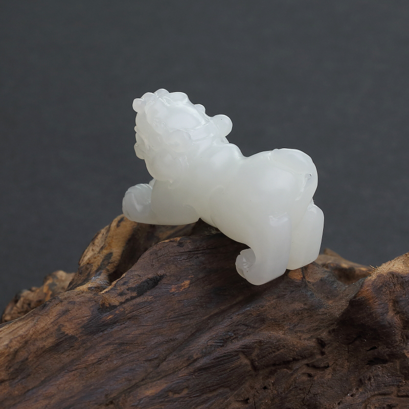 天然和田白玉麒麟吊坠-红掌柜