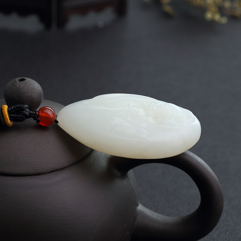 天然山料和田白玉吊坠-红掌柜