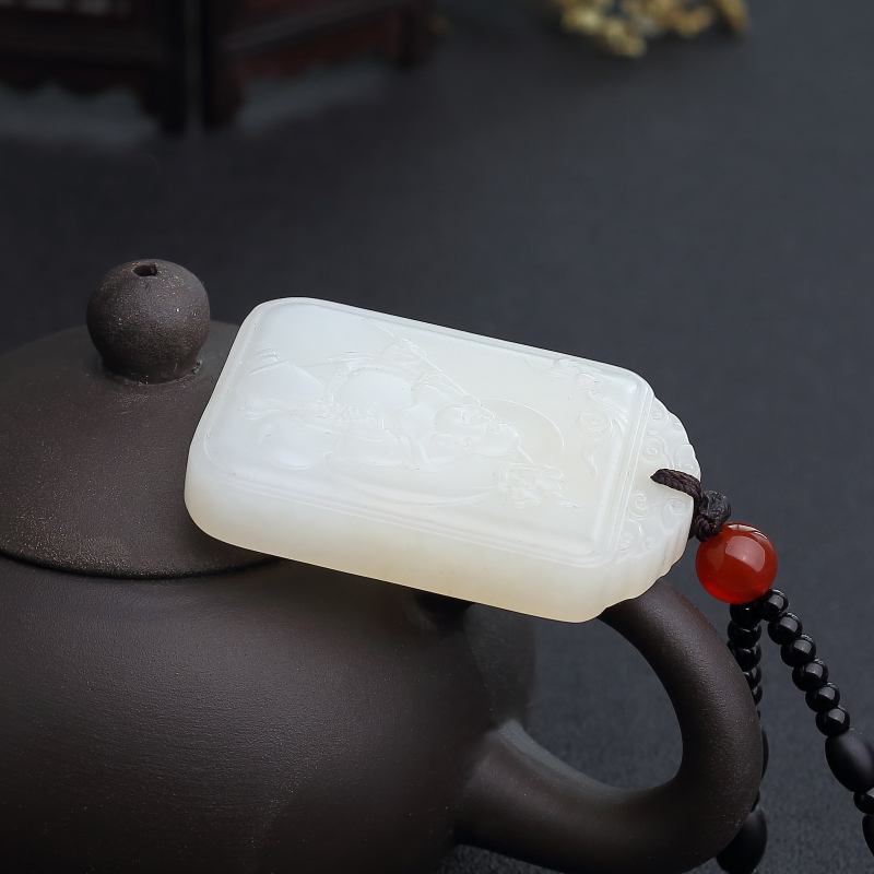 山料和田白玉福在眼前吊坠-红掌柜