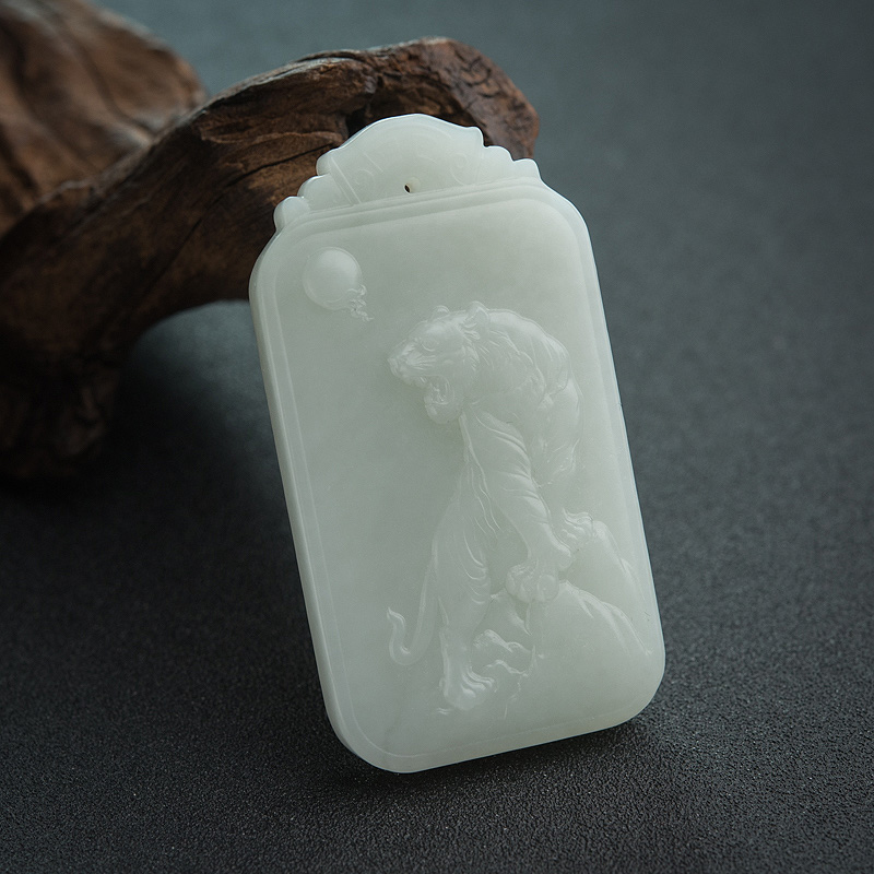 和田白玉老虎吊坠-红掌柜