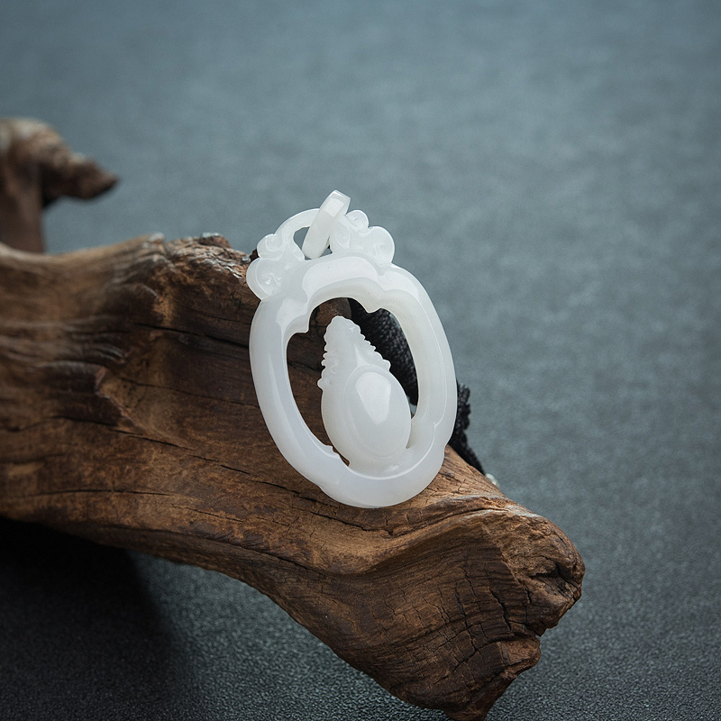 天然和田白玉镂雕宝瓶吊坠-红掌柜