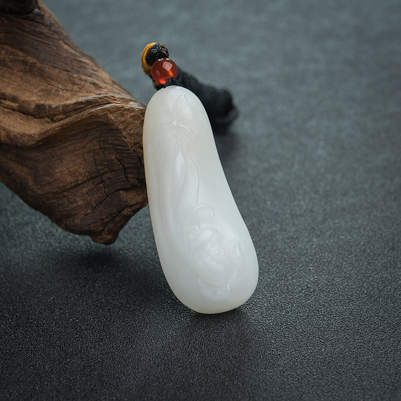 天然和田白玉蝶恋花吊坠-红掌柜