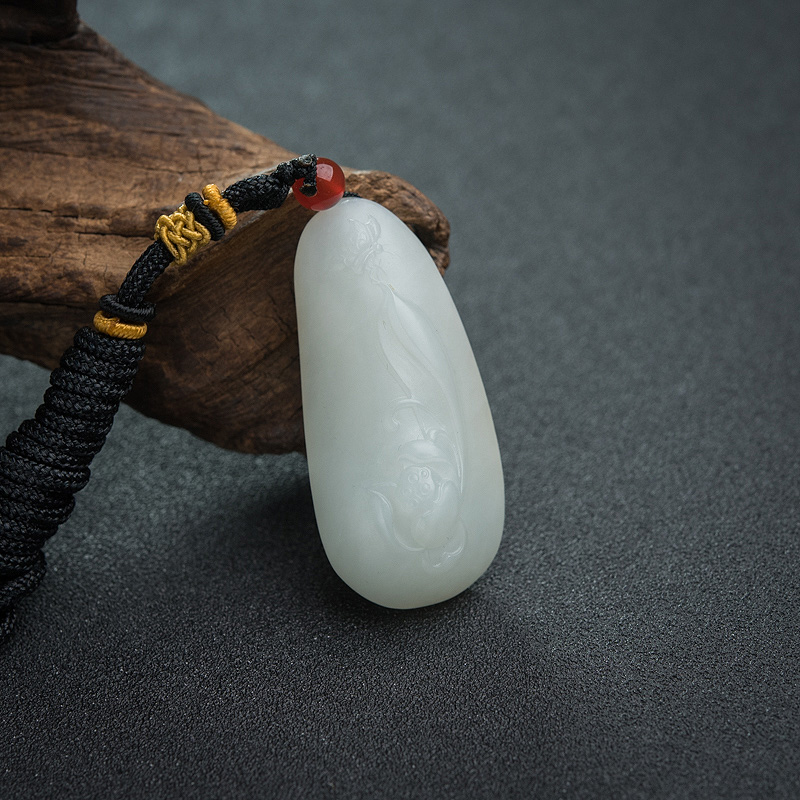 和田白玉蝶恋花吊坠-红掌柜