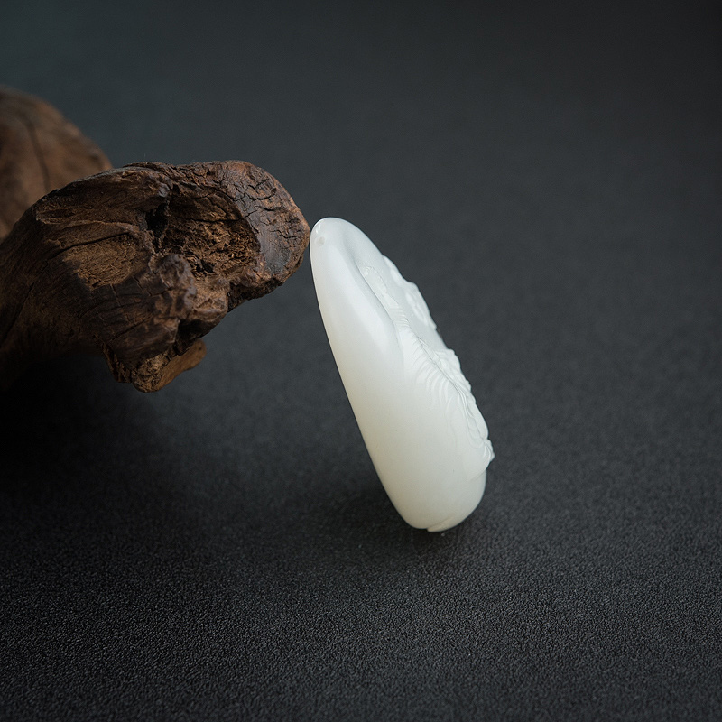 俄罗斯和田白玉虎虎生威吊坠-红掌柜
