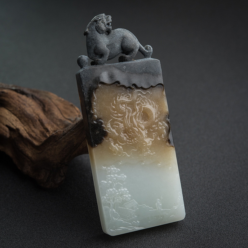 俏色和田玉龙腾云天手把件-红掌柜