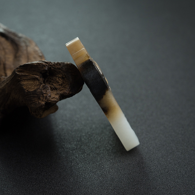 天然和田玉山水意境牌吊坠-红掌柜