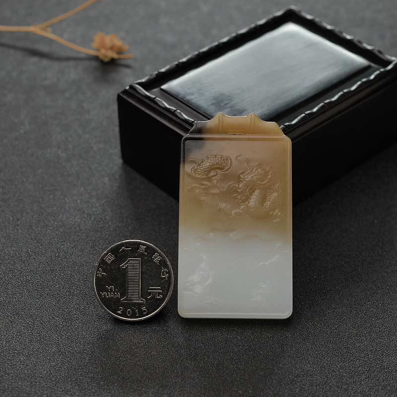 俏色和田玉龙行天下-红掌柜