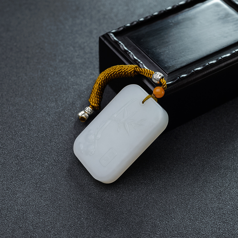 和田白玉节节高升吊坠-红掌柜