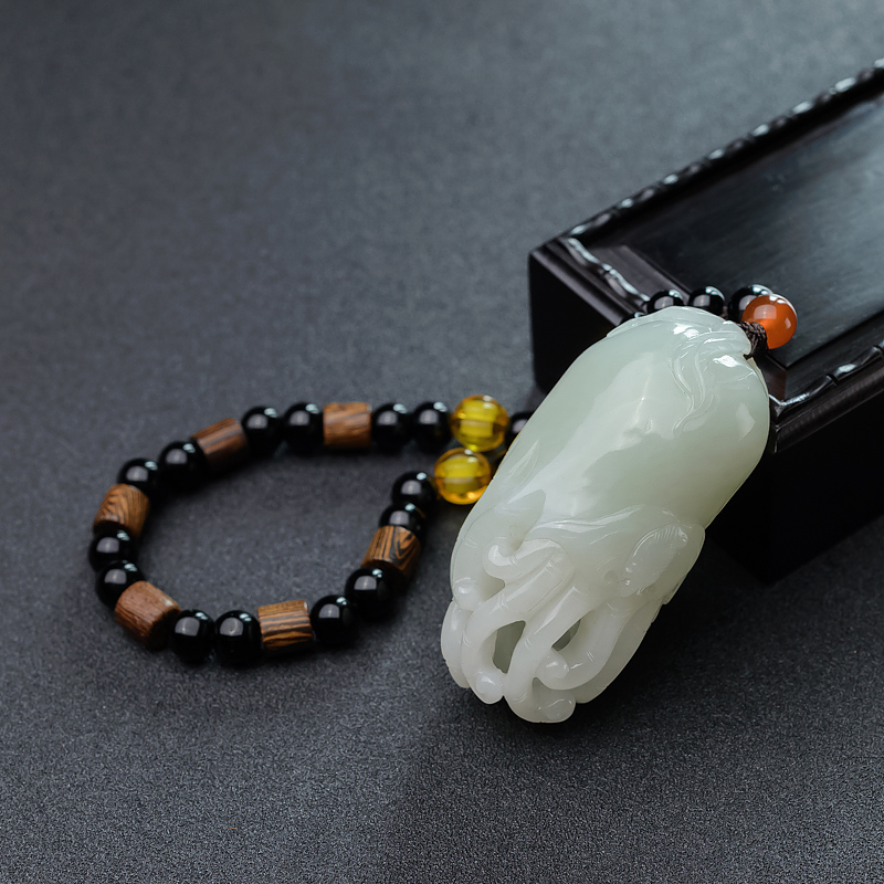 和田白玉佛手瓜手把件-红掌柜