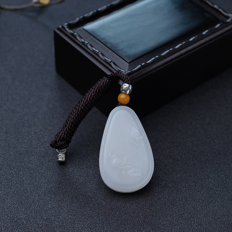 天然山料和田白玉蝶恋花吊坠-红掌柜