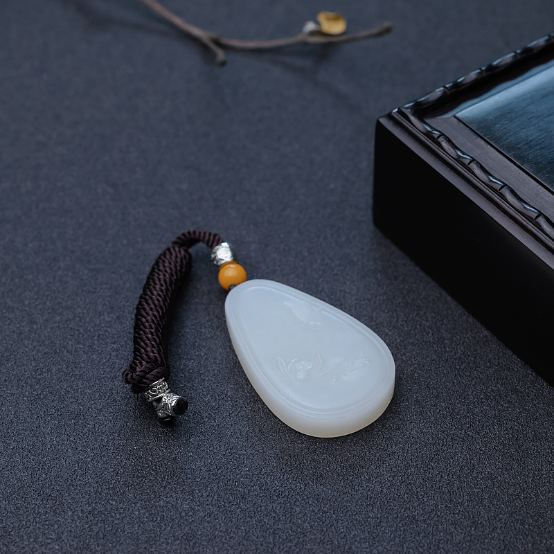 天然山料和田白玉吊坠-红掌柜