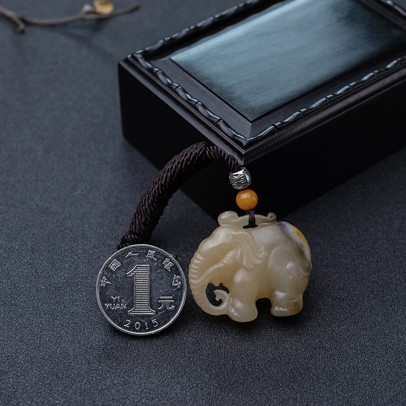 和田玉如意吉祥吊坠-红掌柜