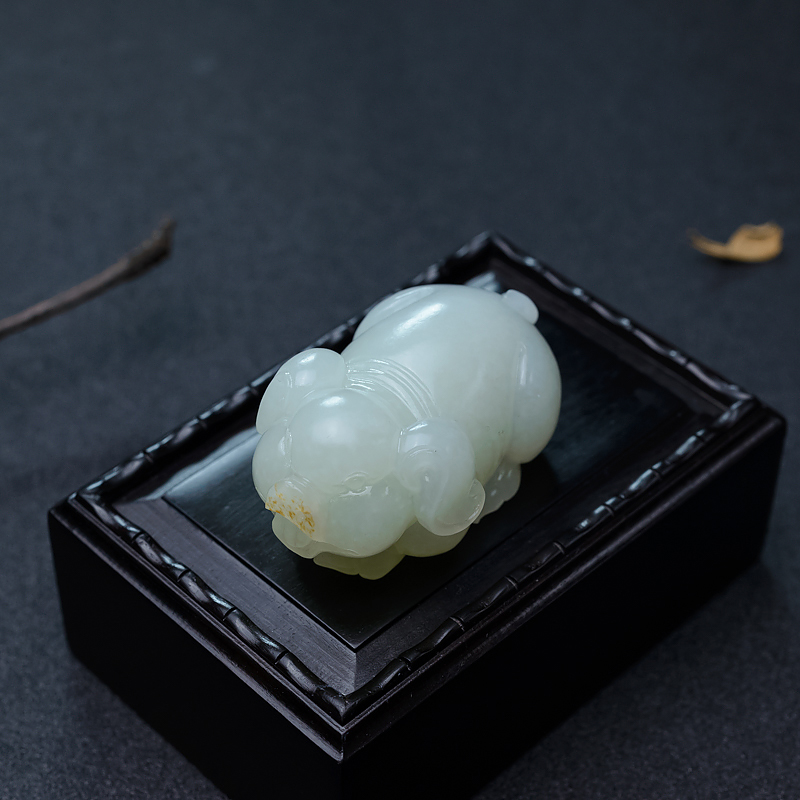 山料和田白玉招财猪吊坠-红掌柜