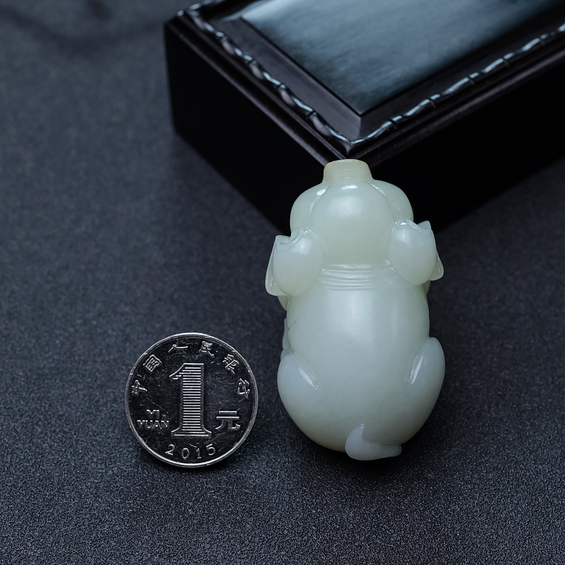 和田白玉招财猪-红掌柜