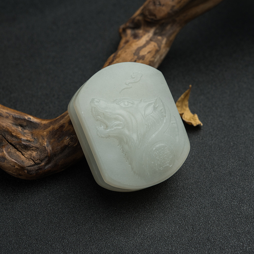 和田白玉狼皮带扣-红掌柜