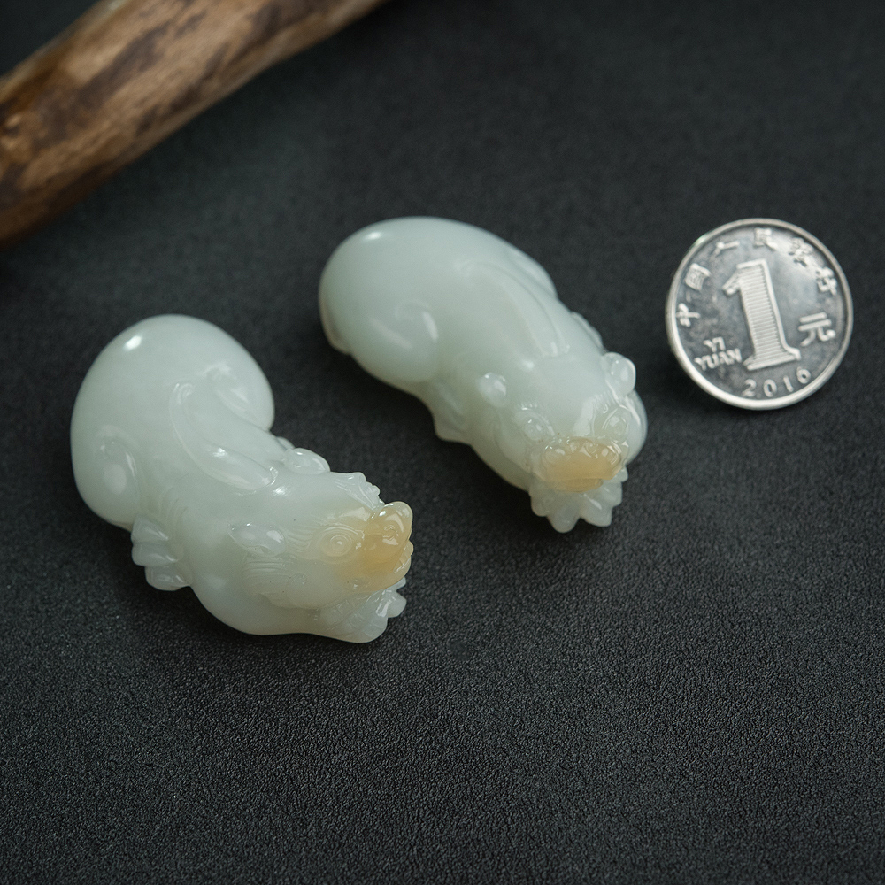 天然和田玉貔貅挂坠-红掌柜