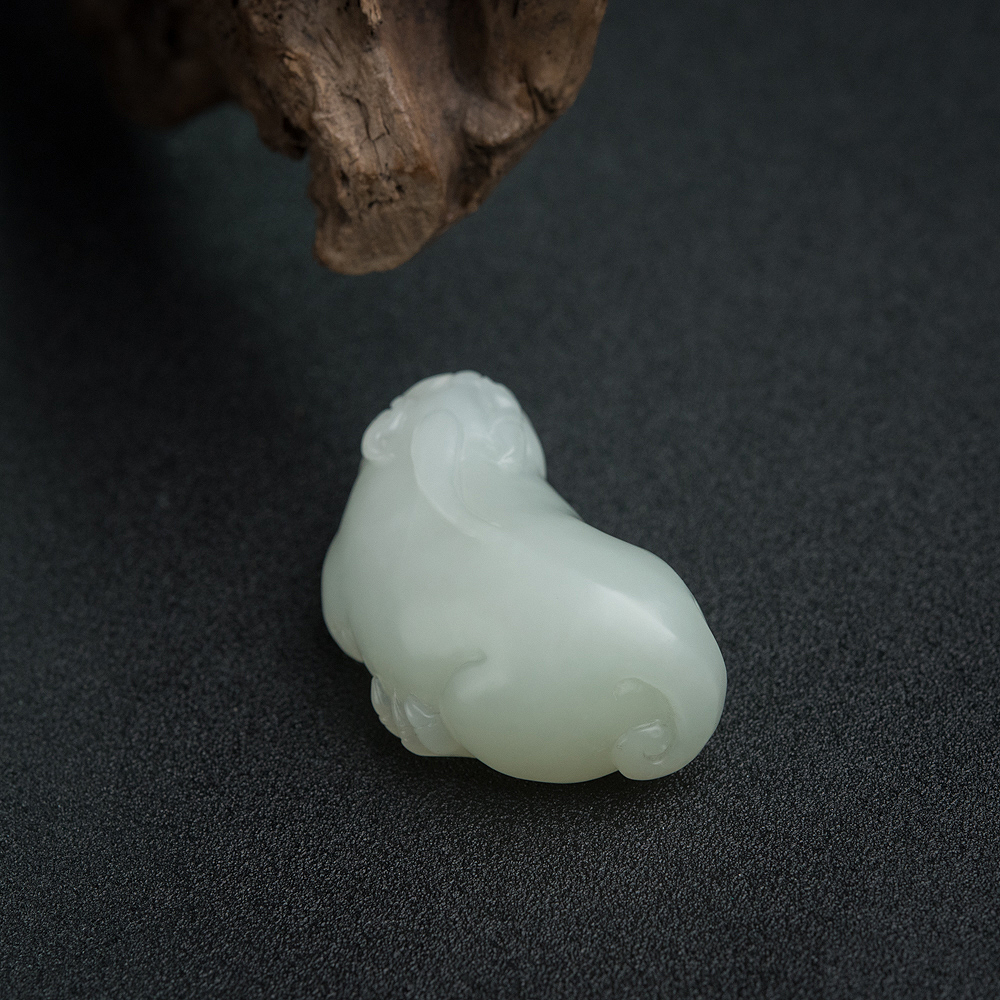 山料和田玉貔貅吊坠-红掌柜