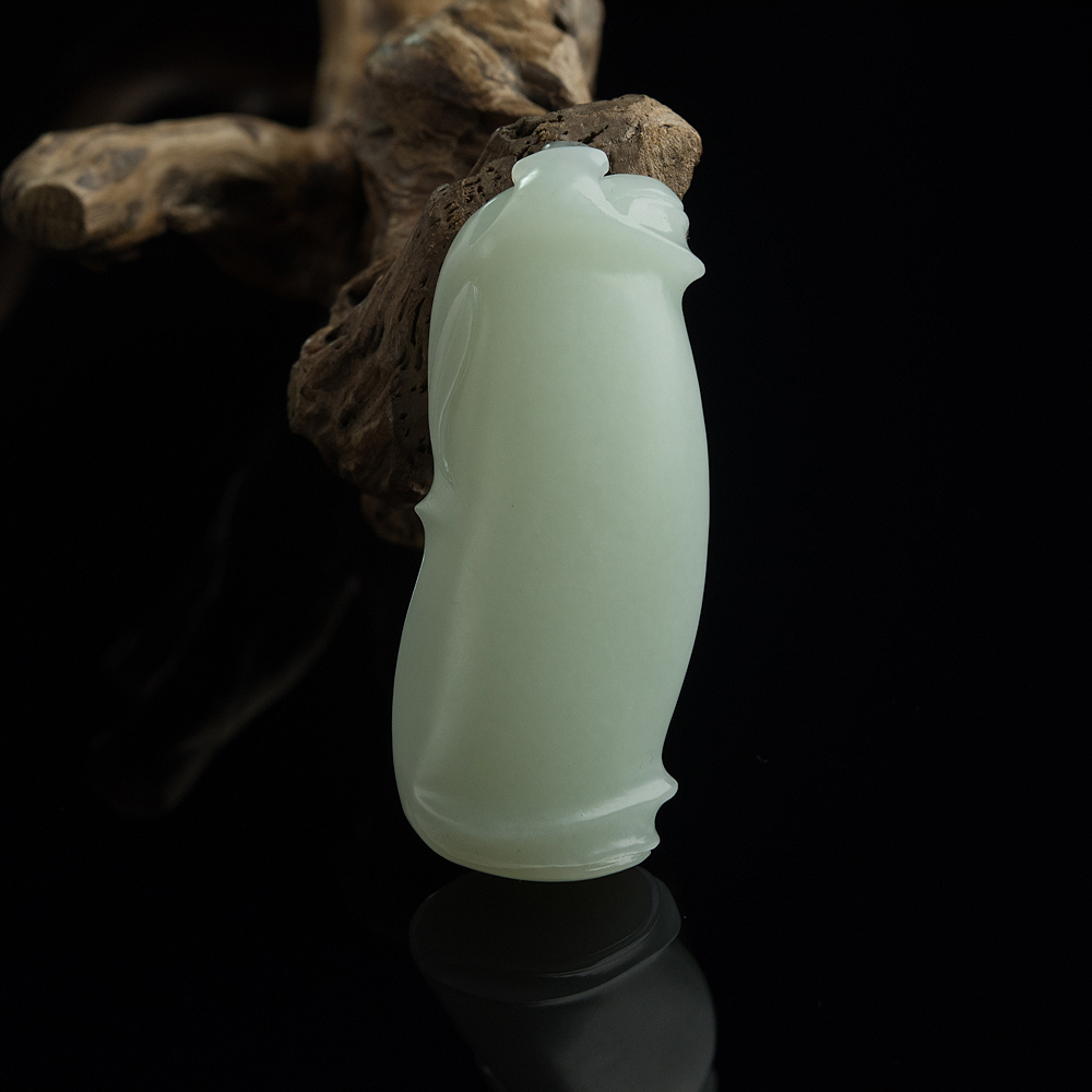 山料俏色和田玉竹节吊坠-红掌柜