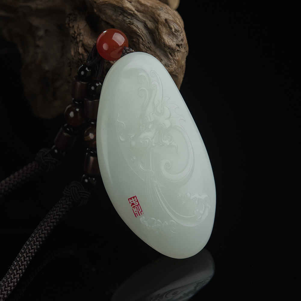 和田玉金龙吐水手把件-红掌柜