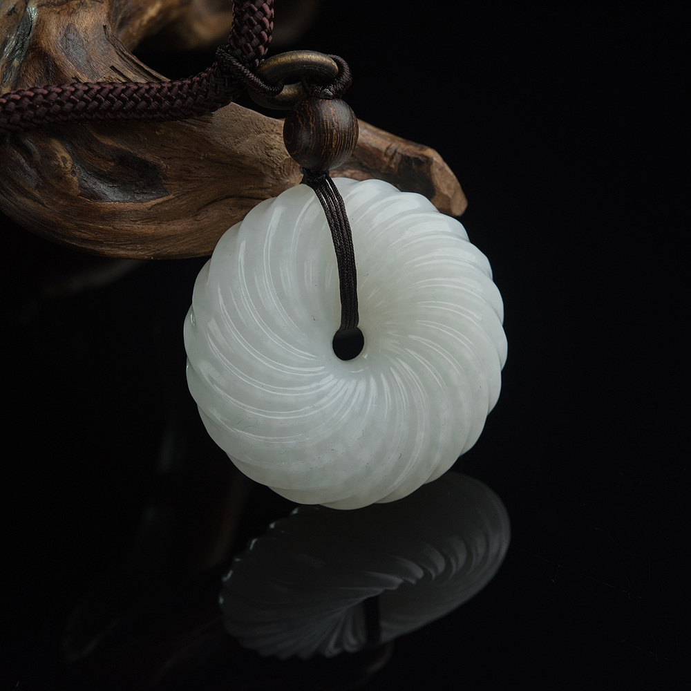 和田白玉平安扣手把件-红掌柜