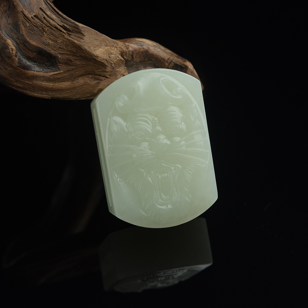 天然和田青白玉兽面皮带扣-红掌柜