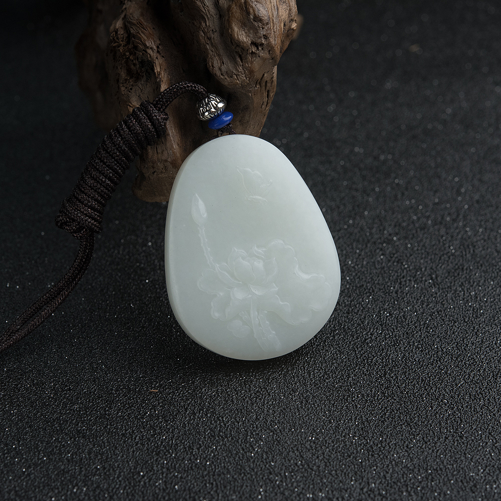 和田白玉蝶恋花吊坠-红掌柜