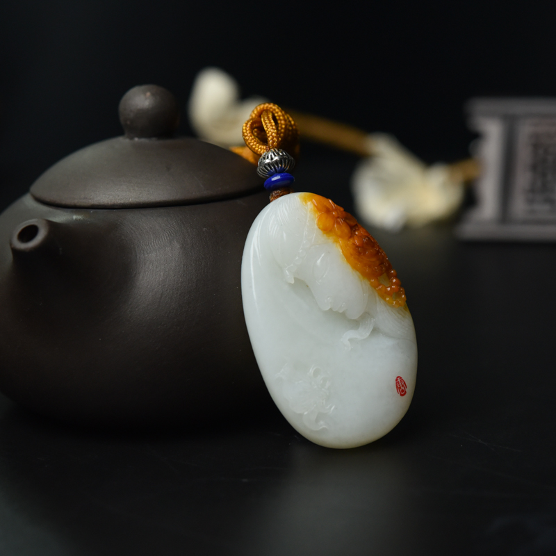 俄罗斯和田玉美女吊坠-红掌柜