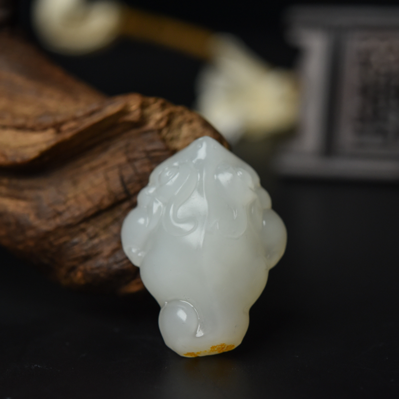 天然和田白玉三足金蟾吊坠-红掌柜