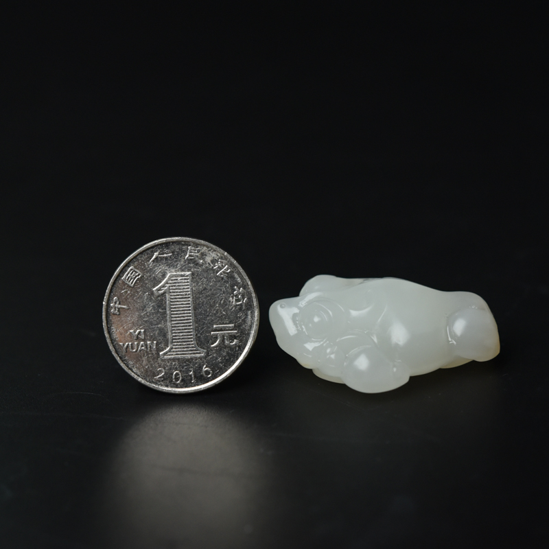 山料和田白玉三足金蟾吊坠-红掌柜