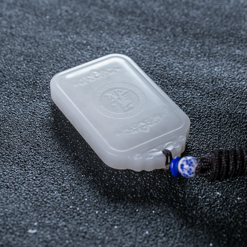 俄罗斯和田玉关公吊坠-红掌柜