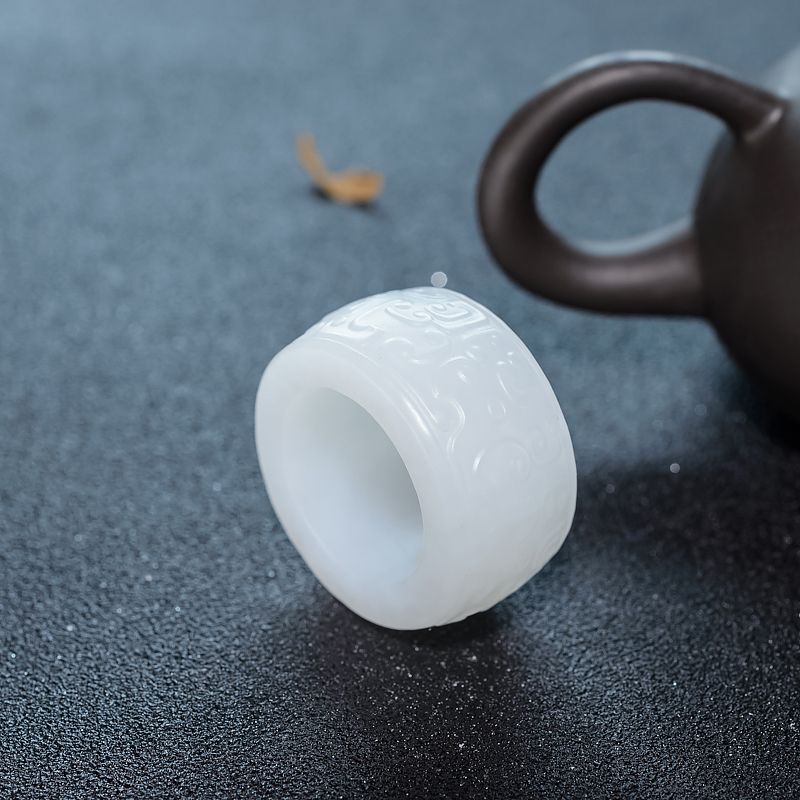 山料和田白玉雕花戒指-红掌柜