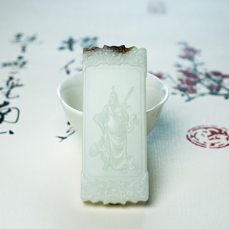 天然山料俏色和田玉关公吊坠-红掌柜