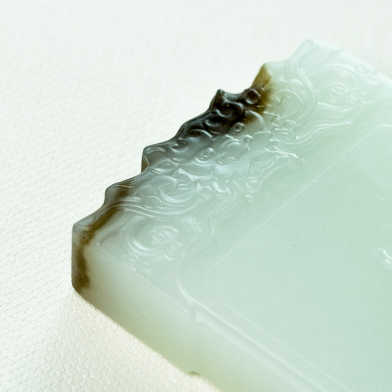 天然山料俏色和田玉吊坠-红掌柜