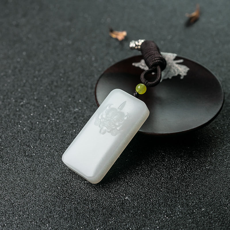 和田白玉貔貅牌吊坠-红掌柜