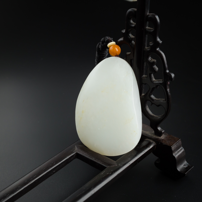 和田玉吊坠-红掌柜