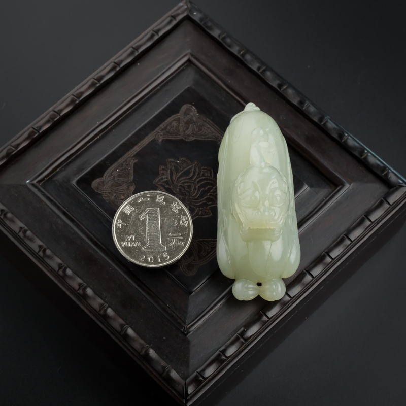 和田玉挂件-红掌柜