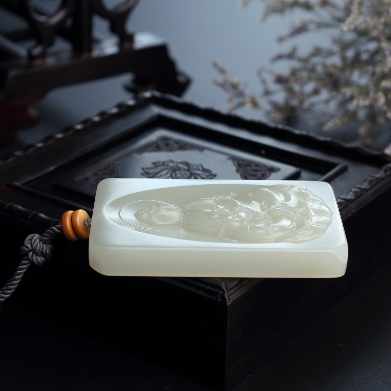 天然新疆籽料和田玉观音 - 红掌柜