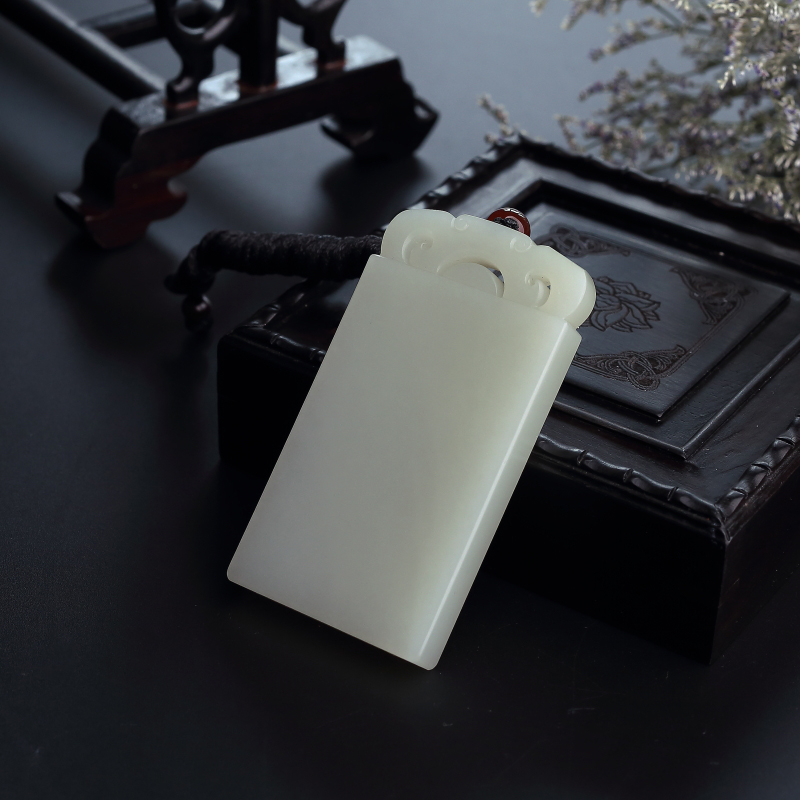 和田玉吊坠-红掌柜