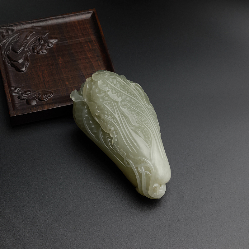 和田玉吊坠-红掌柜