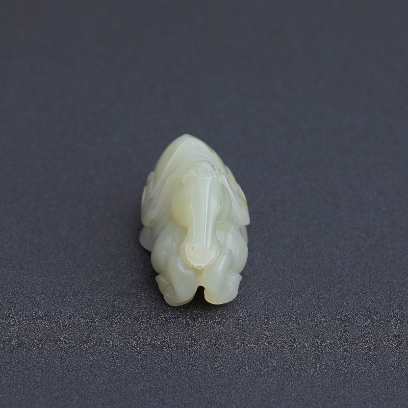 俄罗斯天然籽料青白玉马吊坠-红掌柜