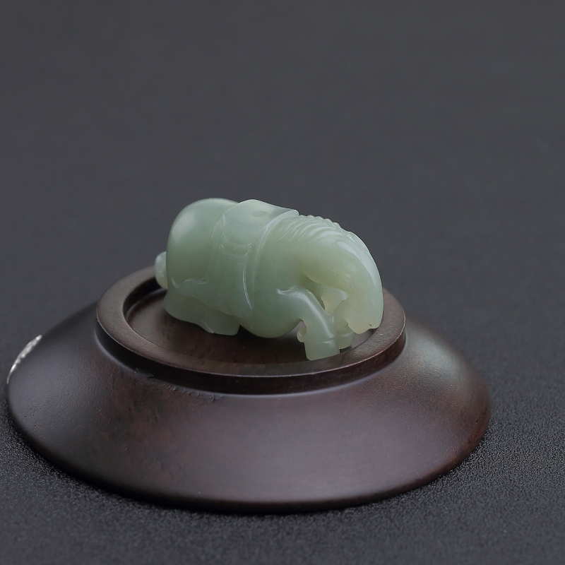 俄罗斯天然籽料青玉马吊坠-红掌柜