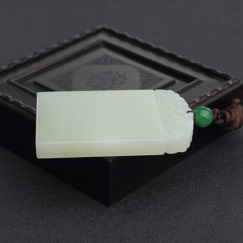 和田青白玉无事牌吊坠-红掌柜