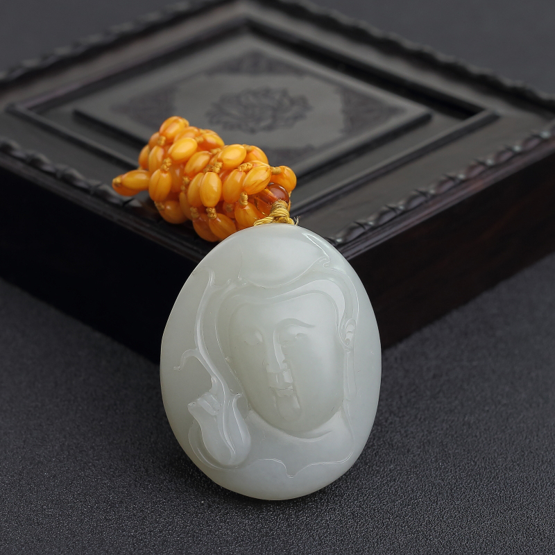 俄罗斯天然籽料青白玉观音吊坠-红掌柜