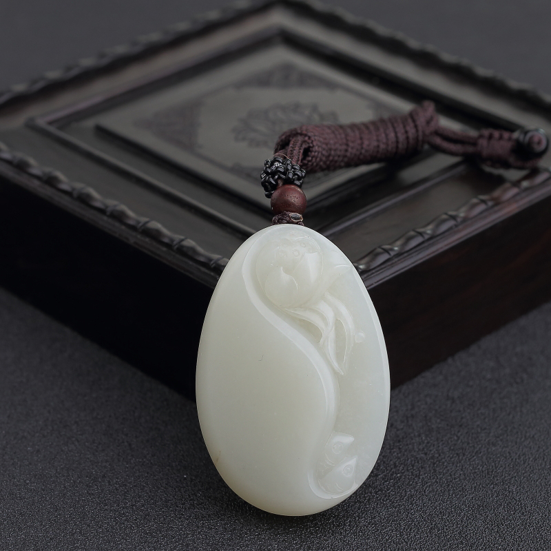 俄罗斯天然籽料青白玉连年有余吊坠-红掌柜